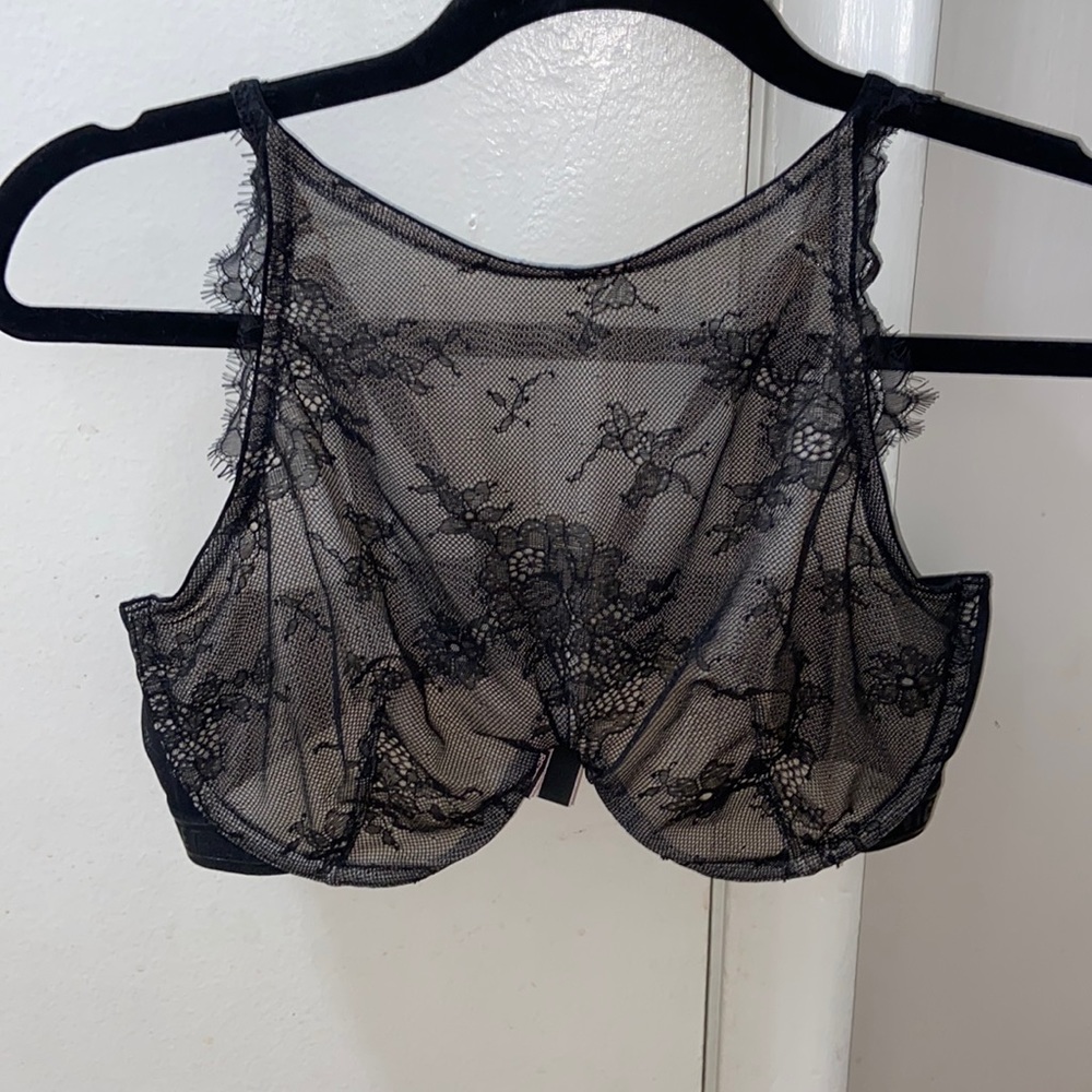 NWOT Victoria Secret Lace Bra